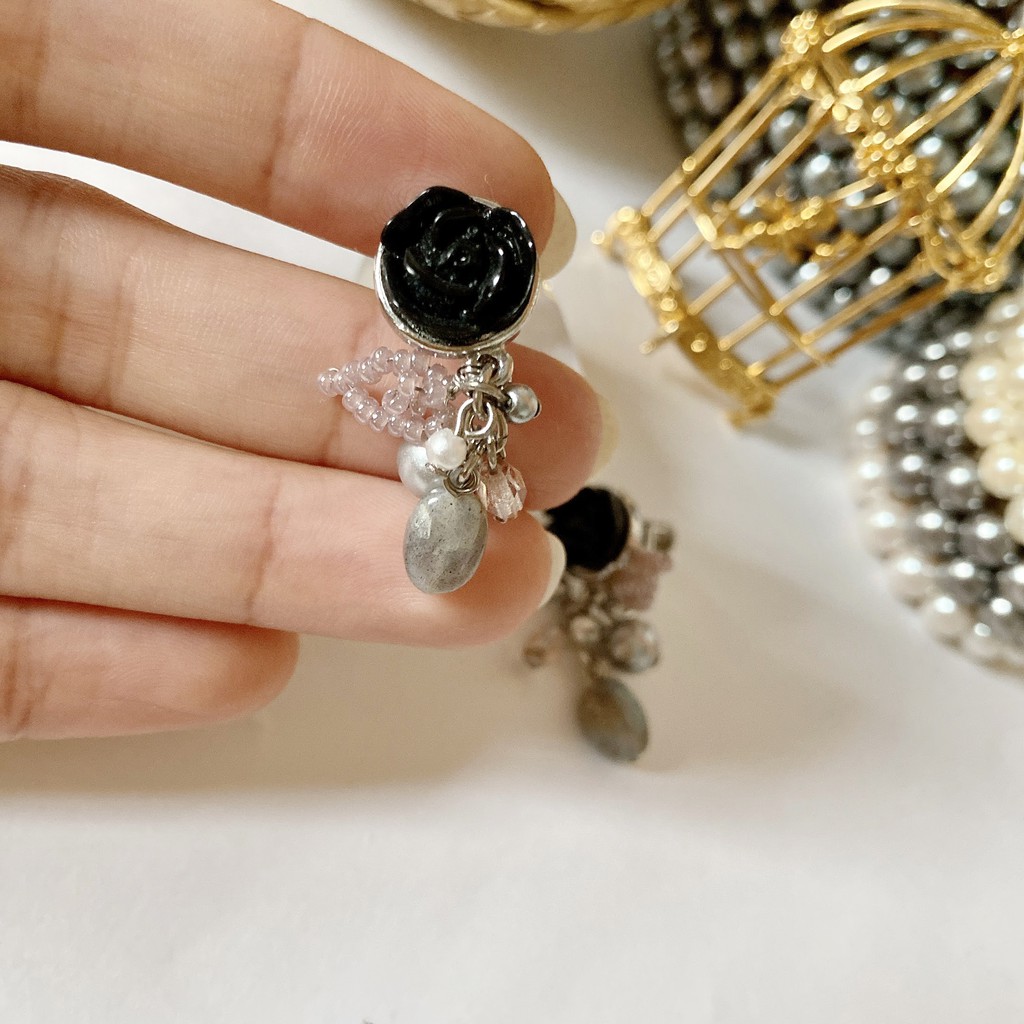 BÔNG TAI HOA HỒNG ĐEN ĐÍNH ĐÁ VINTAGE SECONDHAND NHẬT BẢN BOU JEWELRY VINTAGE MÃ BT009