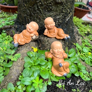 Tượng chú tiểu an lạc