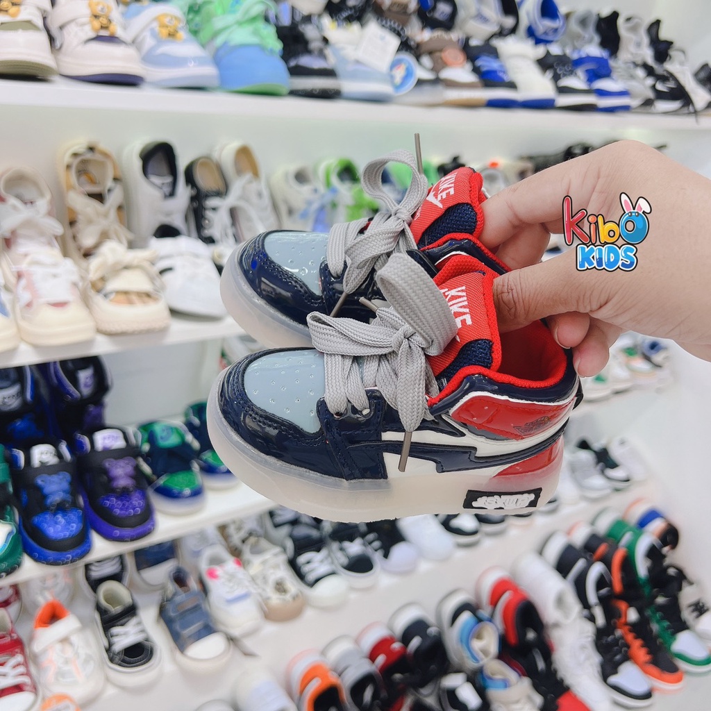 Giày Thể Thao Cổ Cao Siêu Nhẹ có Đèn Cho Bé Gái Bé Trai có Đèn TT5050