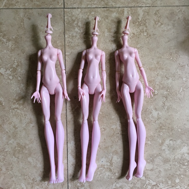 Cơ thể búp bê monster high