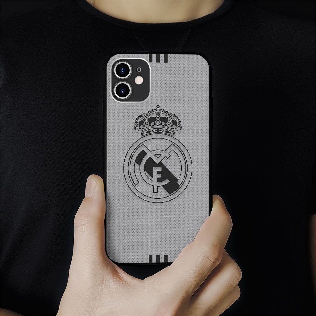 Ốp lưng logo real madrid black and white cho iphone 6 - iphone 13 FOO20221752
