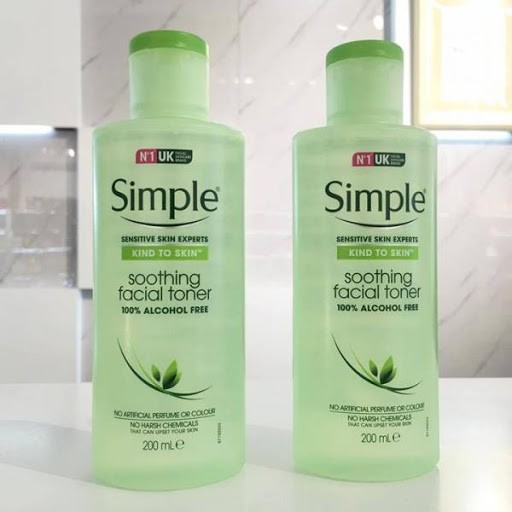 NƯỚC HOA HỒNG SIMPLE KIND TO SKIN SOOTHING FACIAL TONER 200m