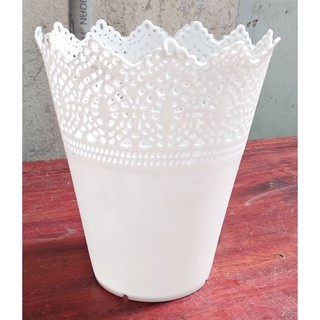 Giỏ cắm hoa nhựa màu trắng size nhỏ ko quai 14 cm
