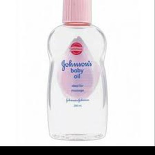 Dầu massage và dưỡng ẩm Johnson chai 200 ml
