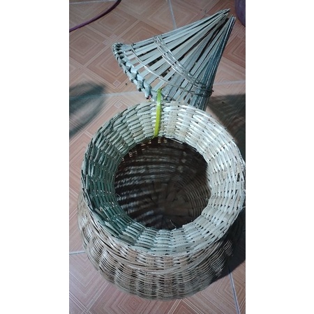 Giỏ đựng tôm cua cá.trang trí hàng quán kích thước 31x31cm