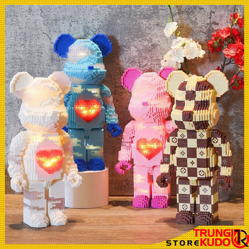 Mô hình Bearbrick LV Trái Tim Có Đèn Cao 31 cm dạng Đồ chơi xếp hình làm quà tặng bạn trai bạn gái, đồ decor