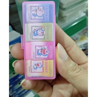 4 viên tẩy học sinh