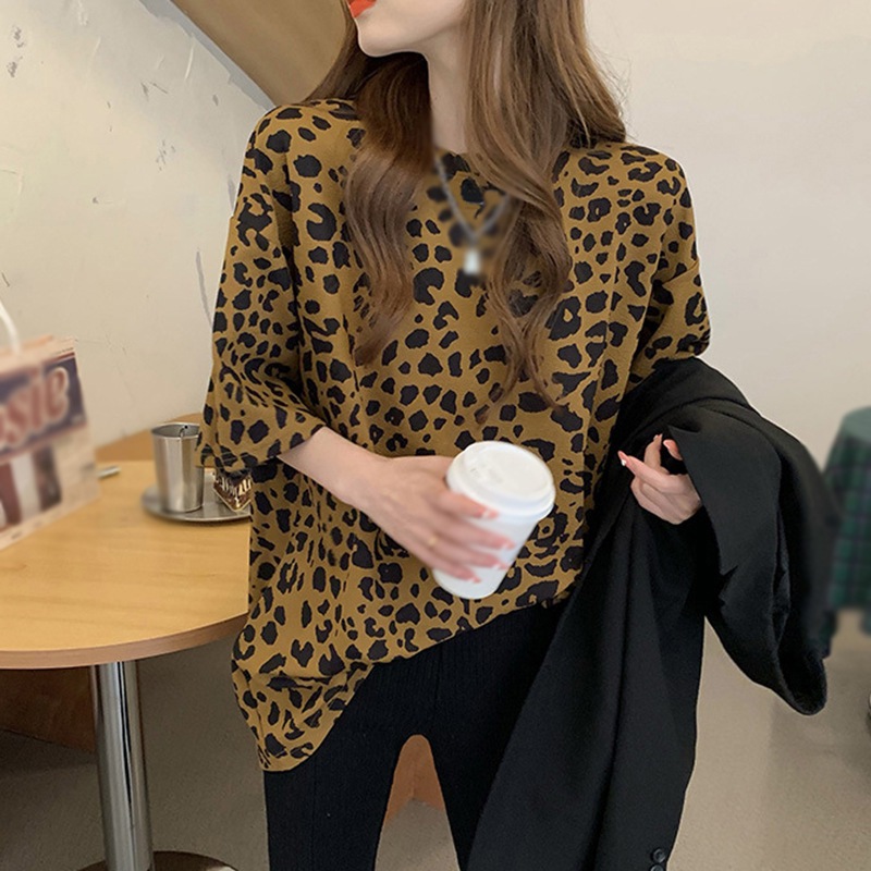 Áo Thun Nữ Ngắn Tay Họa Tiết Da Báo Thời Trang