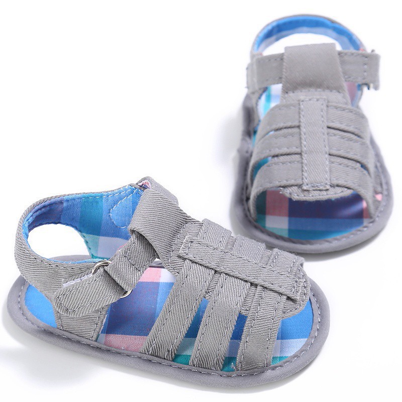 Giày sandal đế mềm chống trơn thiết kế thời trang cho bé