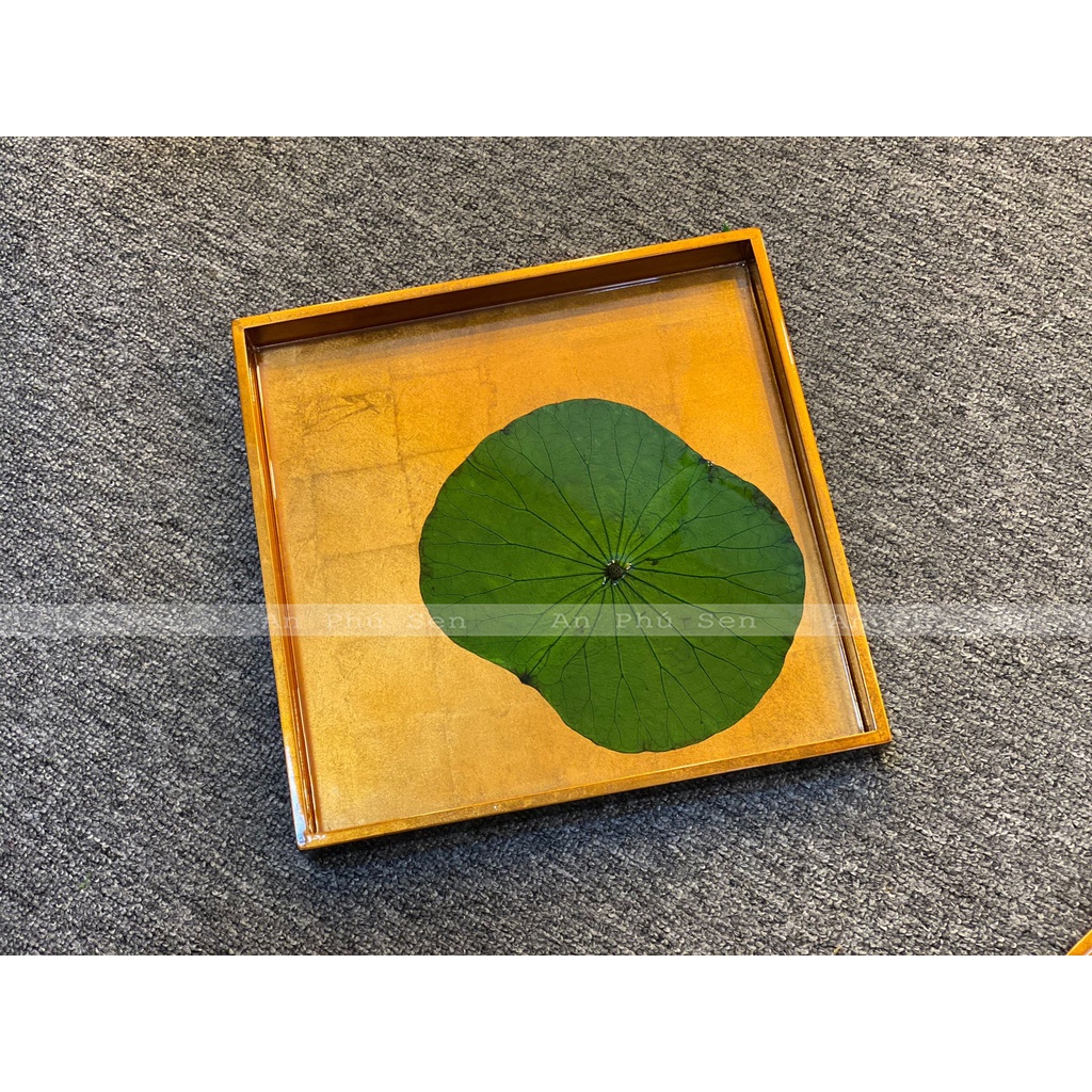 Khay sơn mài lá sen