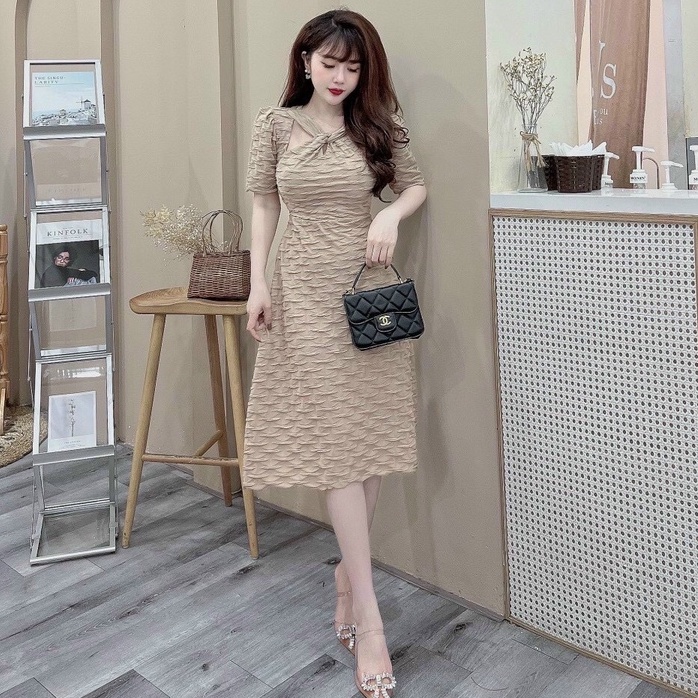 Váy khoét ngực cộc tay - Hàng loại 1