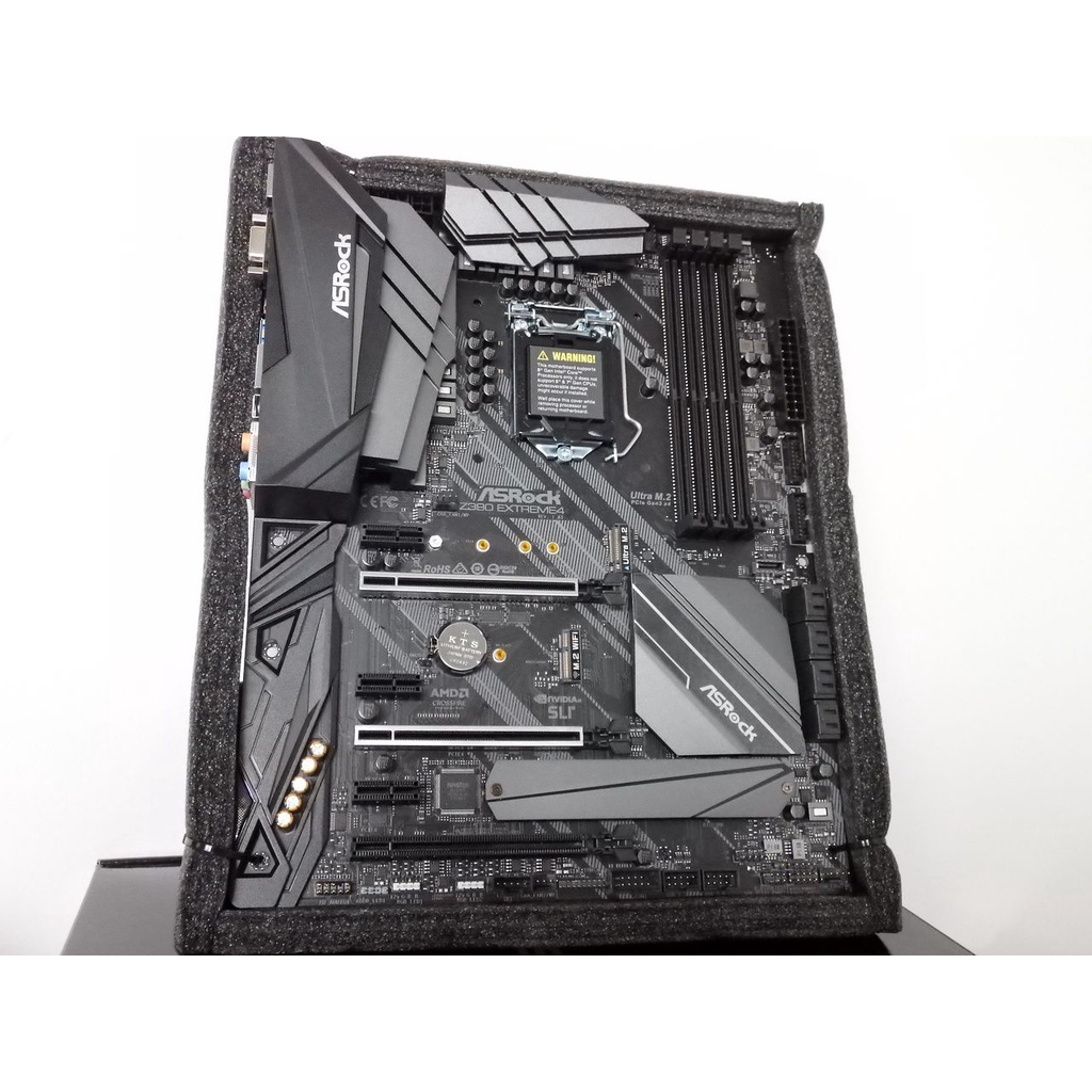 Xả Kho giá siêu tốt Mainboard Asrock Z390 Extreme4