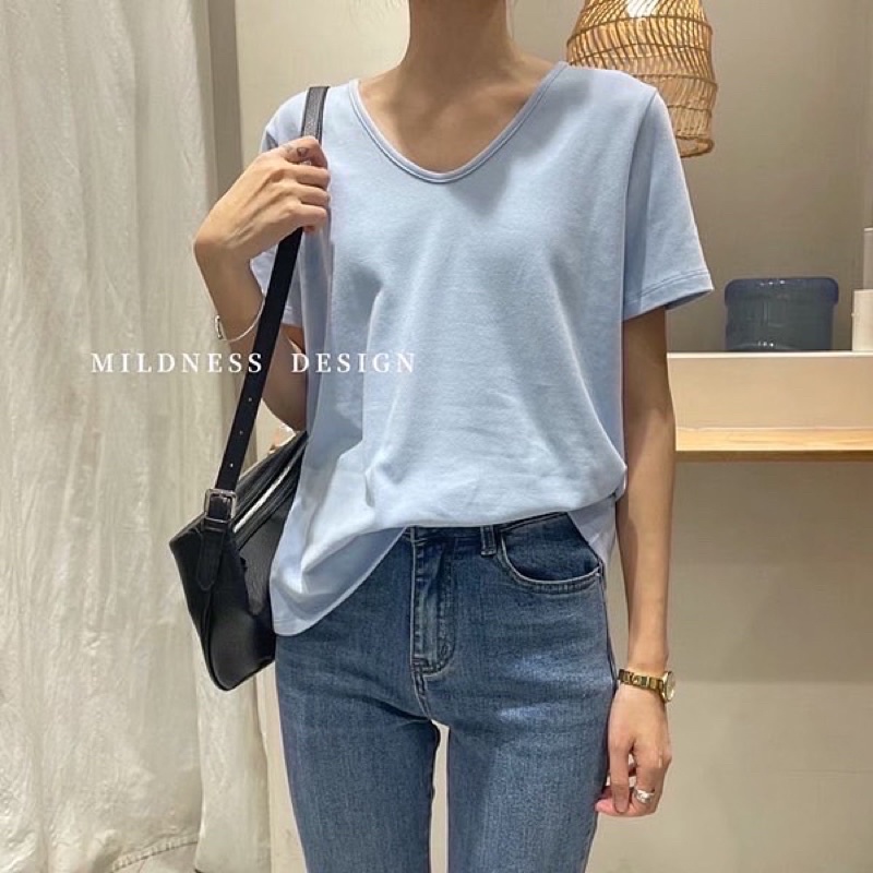 Áo phông trơn cổ tim