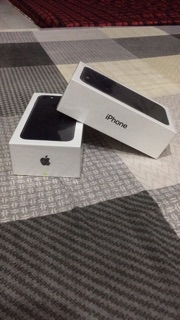 Điện thoại Apple iPhone 7 - 32GB