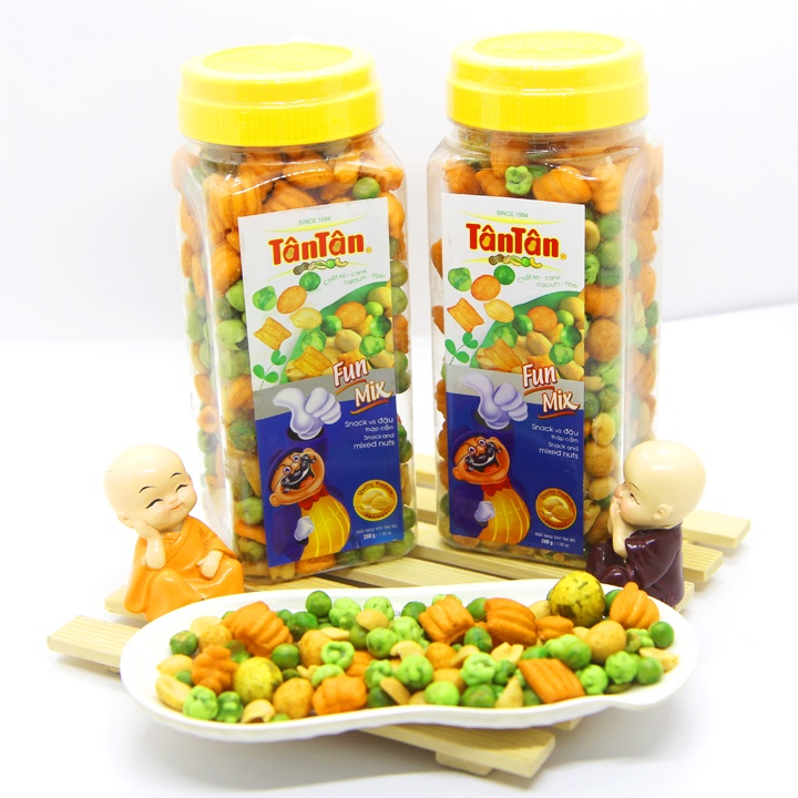 Snack và đậu thập cẩm Tân Tân hộp 200g