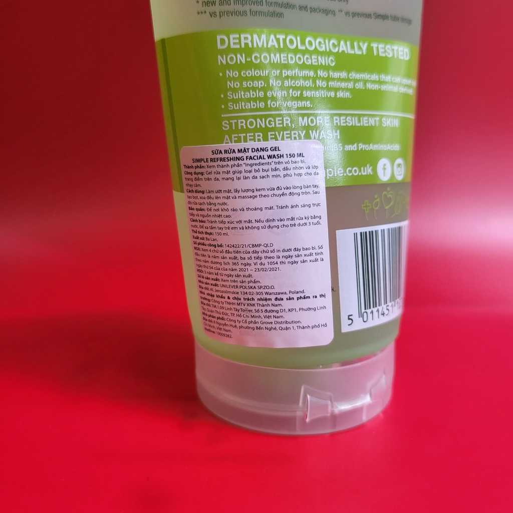 Sữa rữa mặt dạng gel - Simple Kind To Skin Refreshing Facial Wash Gel