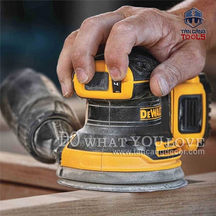 Máy Chà Nhám Tròn Dùng Pin DeWalt 20V DCW210N-KR ( Thân Máy )