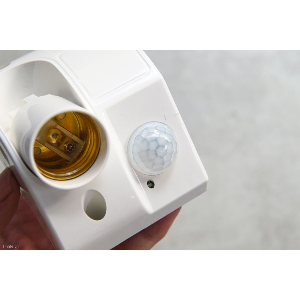 Đui Đèn Cảm Ứng Rạng Đông DCB01-PIR Cao Cấp , Cảm Biến Siêu Nhạy , Dễ Dàng Điều Chỉnh , Bảo Hành Chính Hãng