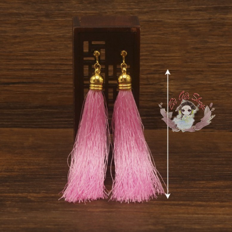 Bông tai trang sức cổ điển