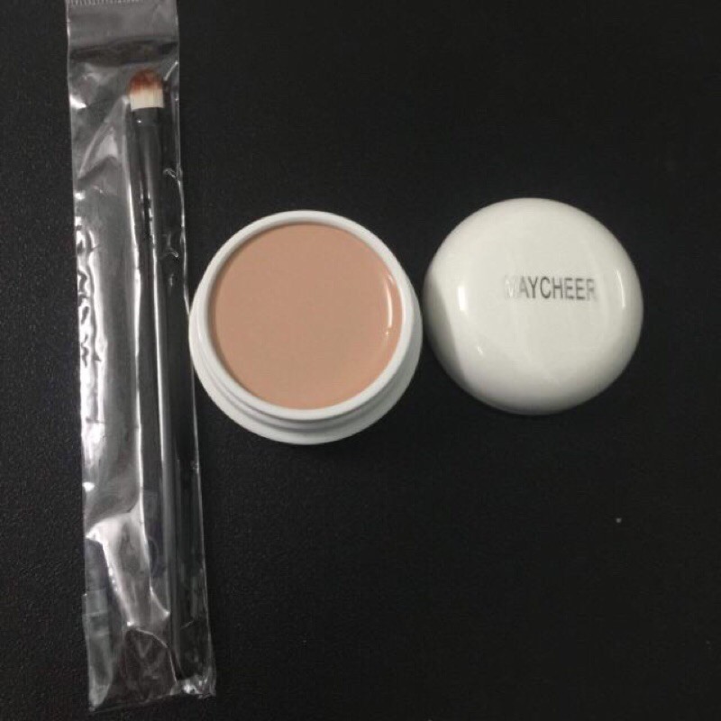 Kem che khuyết điểm kèm chổi