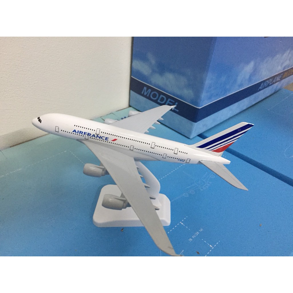 Mô hình máy bay Boeing 787 Air France 20cm