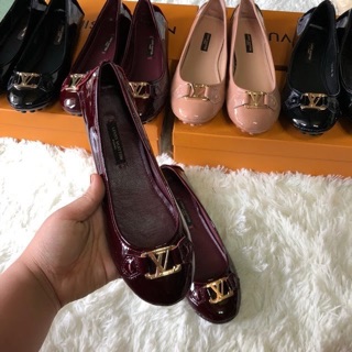 Giày bệt đinh LV