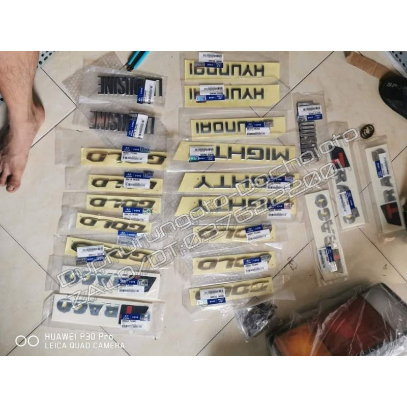 Tem chữ dán chính hãng HUYNDAI XCIENT TRAGO GOLD LIMOSINE