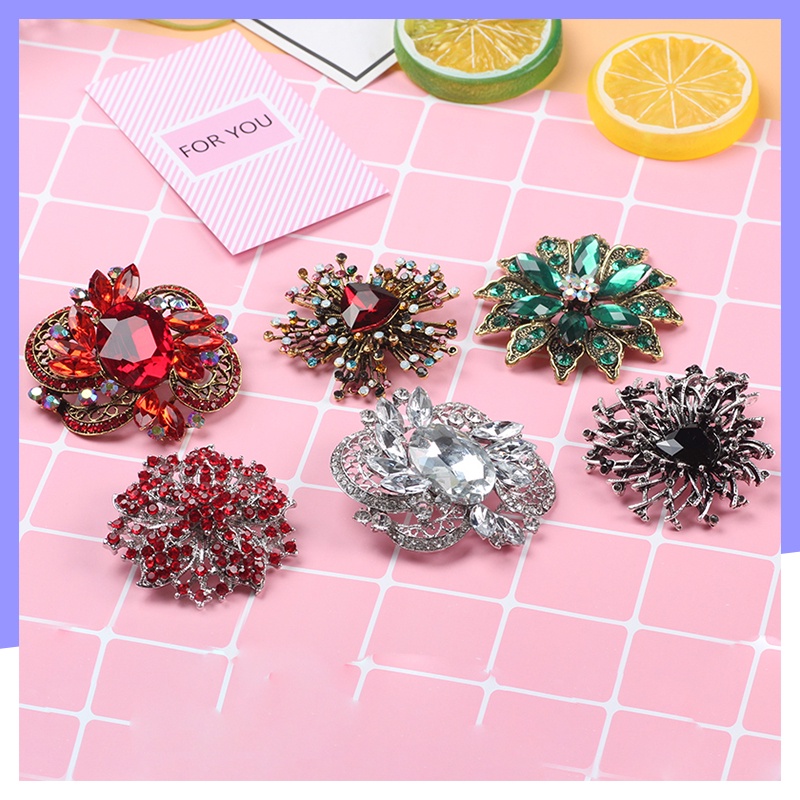 Trâm Cài Áo Hình Bó Hoa Đính Đá Sang Trọng Cho Nữ