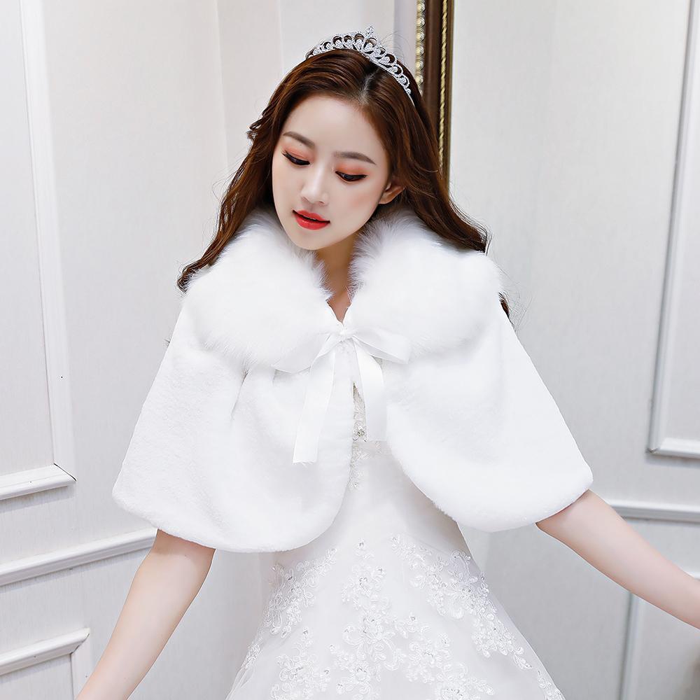 Áo choàng len dày dặn giữ ấm mùa đông phong cách mới 2020 cho cô dâu
 | BigBuy360 - bigbuy360.vn