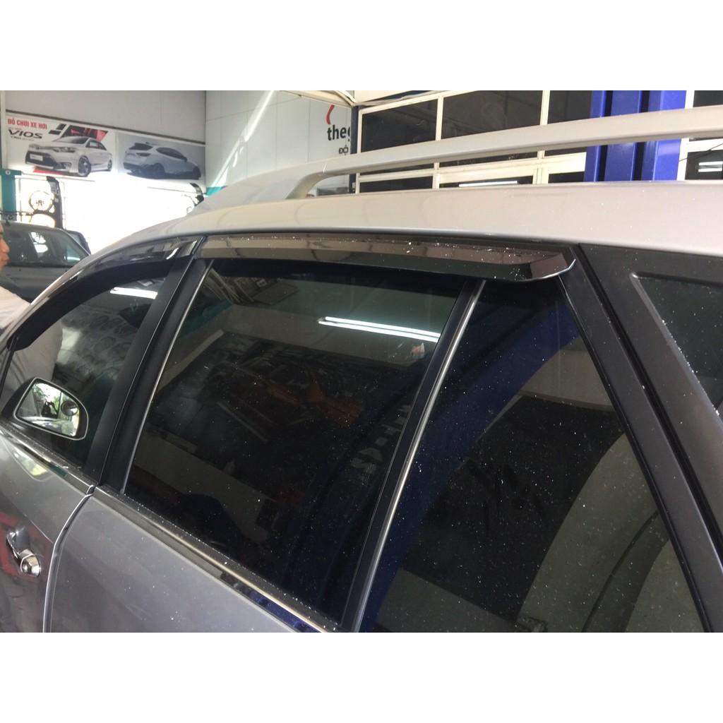 Bộ vè che mưa đen Hàn Quốc xe Kia Carens các đời 2007 đến 2015