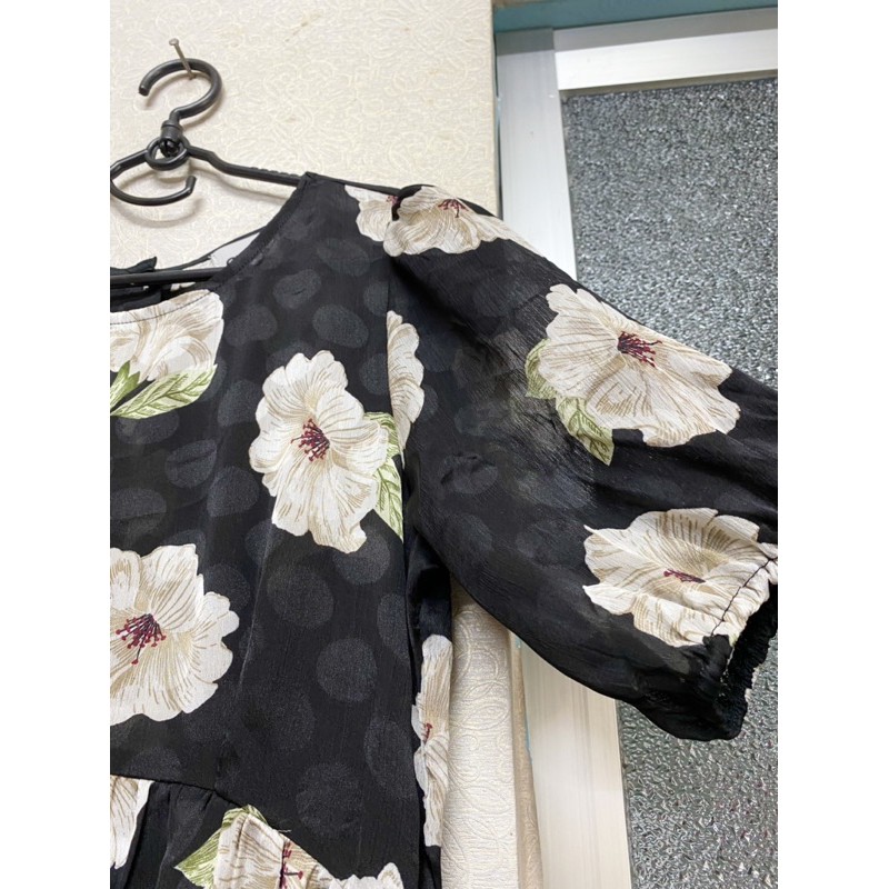 Đầm voa hoa đen babydoll Vnxk