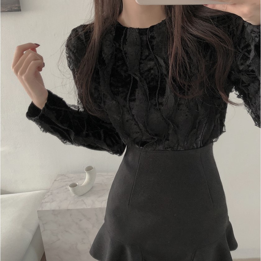 Bộ Áo Phối Ren Dài Tay + Chân Váy Lưng Cao Màu Đen Cho Nữ 39077