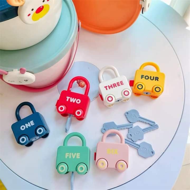 Đồ chơi mở khóa xe hơi kèm chìa khóa giáo dục sớm cho bé