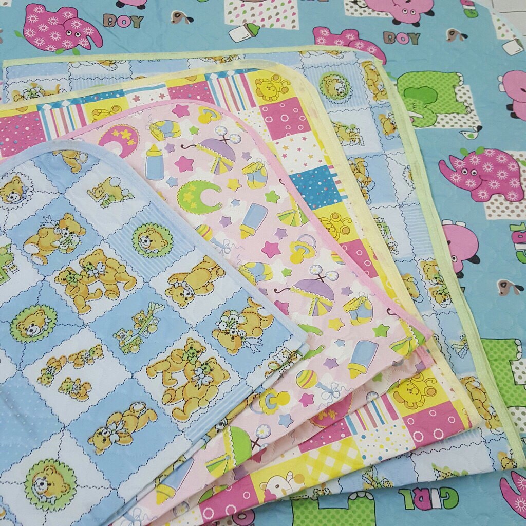 Lót Thay Bỉm Chống Thấm Bản Bé 42x42cm - Bản To 50x65cm | Minizon Kids