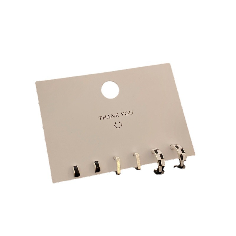 Bộ 3 Đôi Bông Tai Hình Trái Tim Đơn Giản Thời Trang Cho Nữ