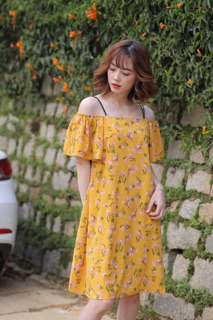 Đầm suông xoè trễ vai