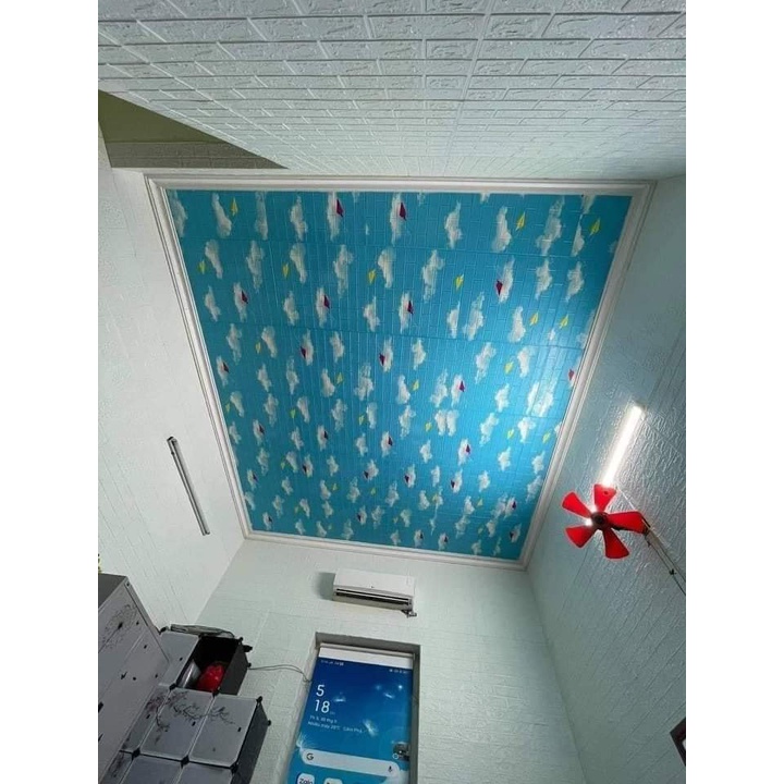Xốp Dán Tường Hoạt Hình Bầu Trời Kích Thước 70cm*77cm Sẵn Keo Bóc Dán Tiện Lợi