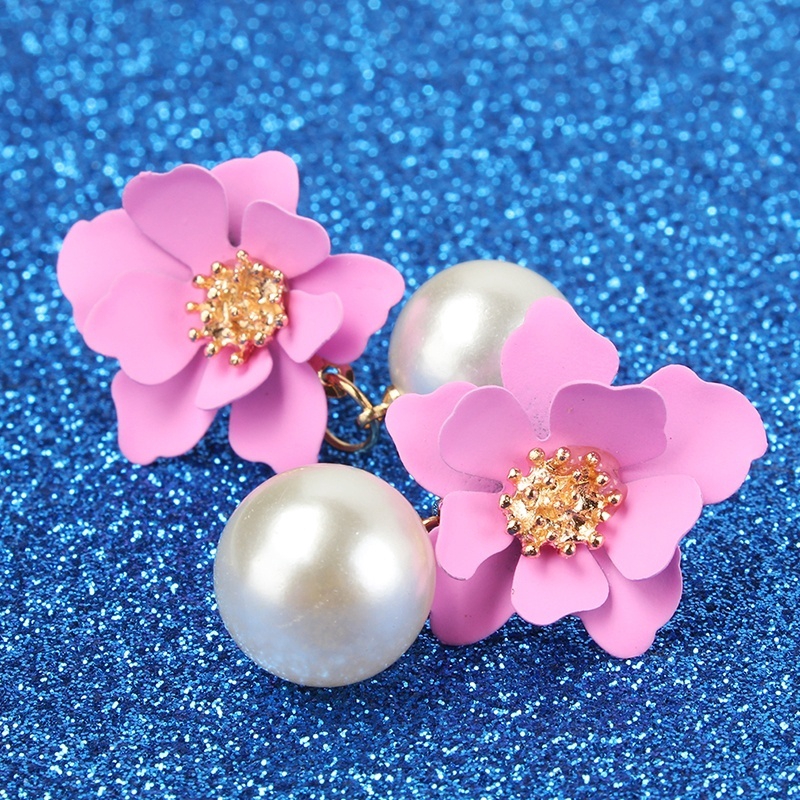 Đôi Khuyên Tai Hình Hoa Đính Ngọc Trai Xinh Xắn