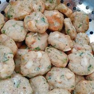 CHẢ CÁ PHA MỰC CỰC NGON KHAY 0.5KG