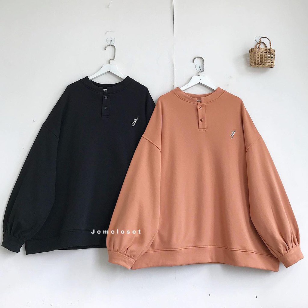 Áo Sweater Tay Phồng Basic Áo Nỉ Thu Đông Form Rộng Phối Cúc Cổ MONKEY Chất Nỉ Dày Dặn 3 Màu Đen Xám Cam Đất 10031 | BigBuy360 - bigbuy360.vn