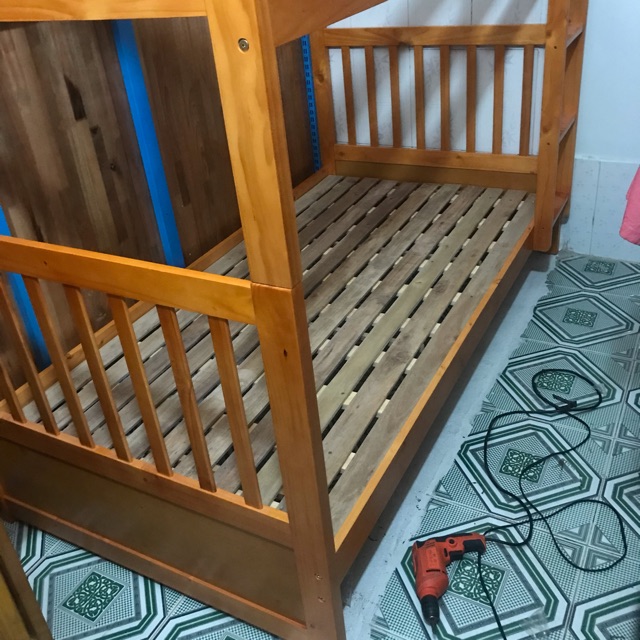 Giường tầng 1m x 1m có vạt giường