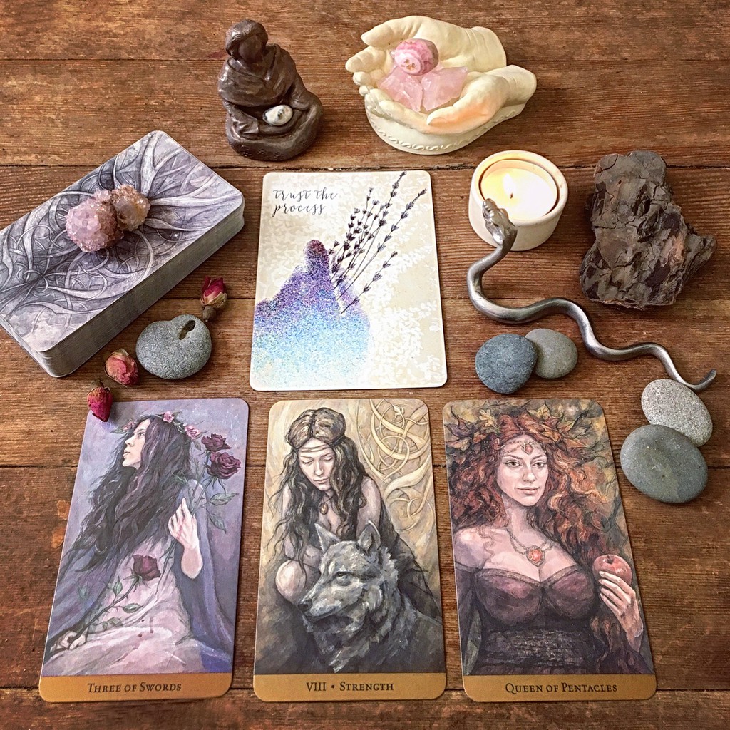 Bài Tarot of the Hidden Realm