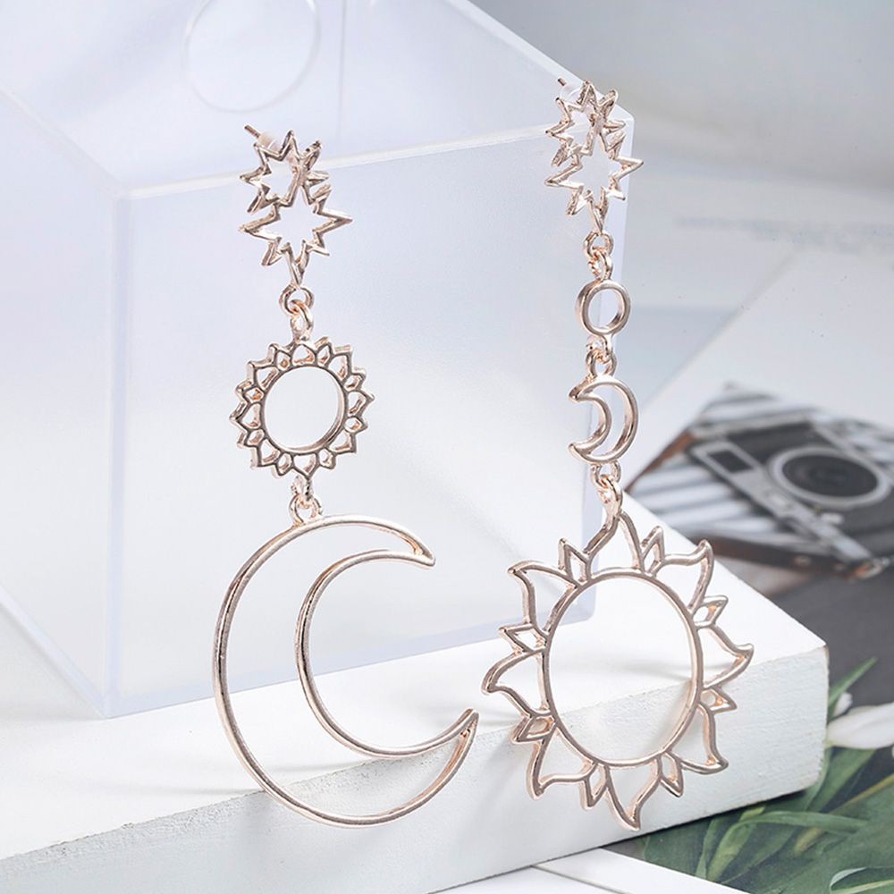 Khuyên tai hình mặt trăng và ngôi sao cho nữ