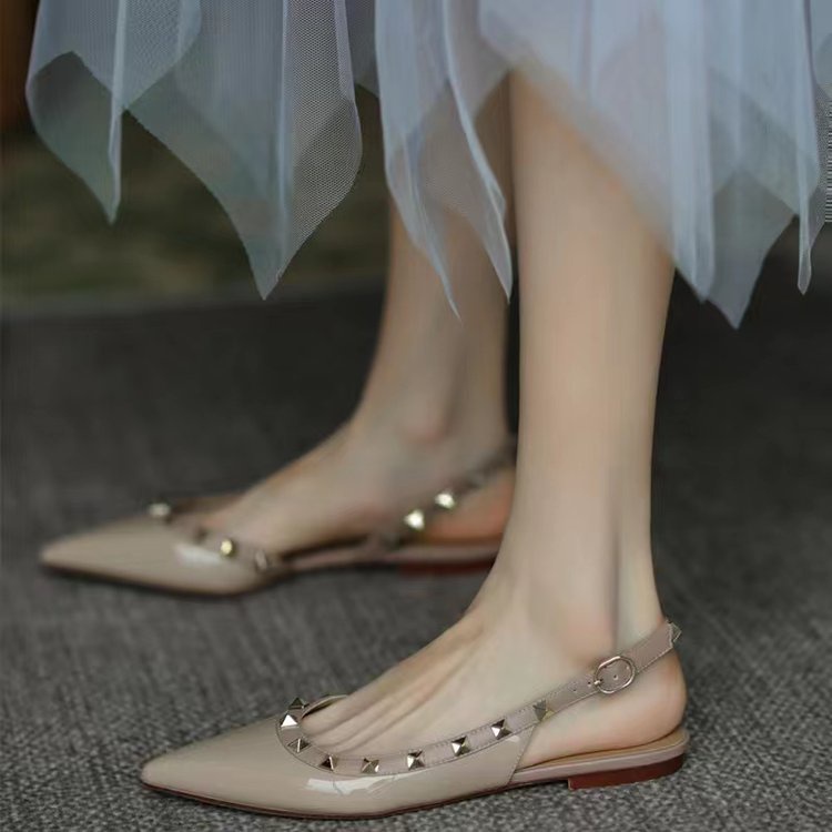 Giày Búp Bê Mũi Nhọn Đính Đinh Tán Thời Trang Cho Nữ Size 36-42