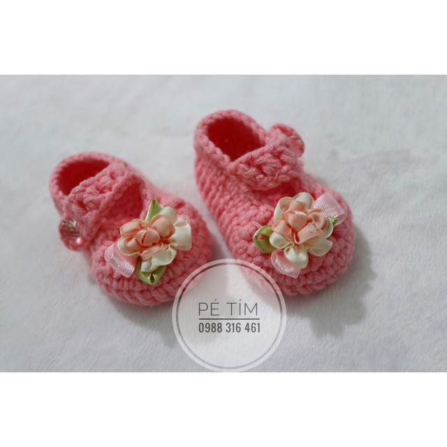 Giày len handmade/ giày len hồng dâu bé gái