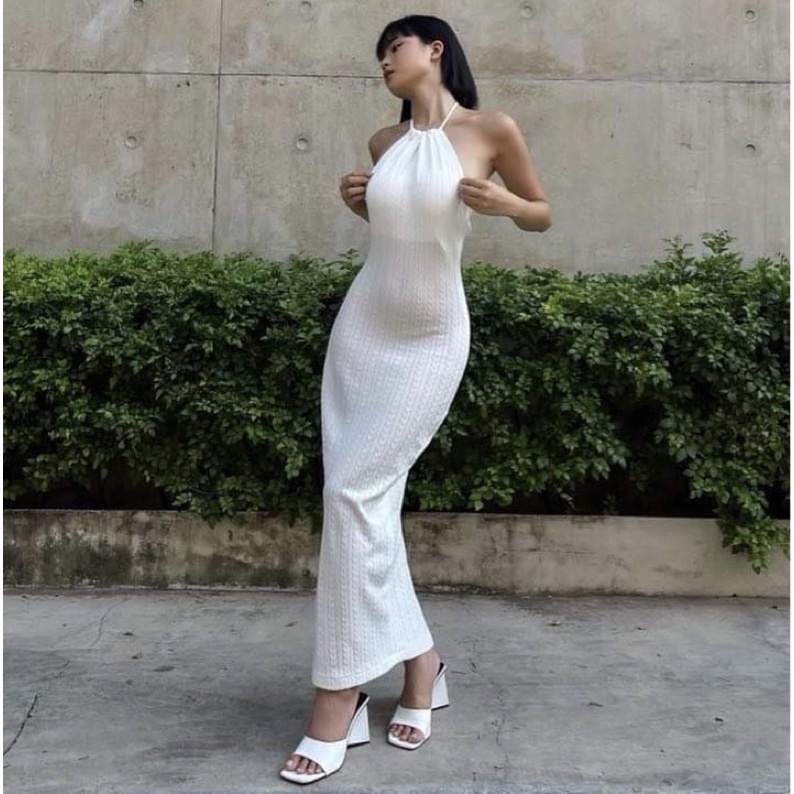 Đầm yếm body dáng dài