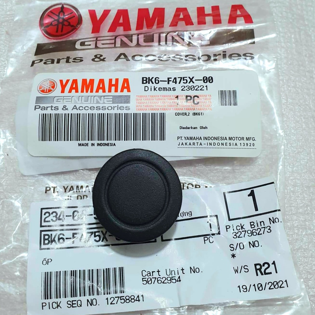 Nút nhựa yên sau R15v3 nhập khẩu Indo chính hãng Yamaha