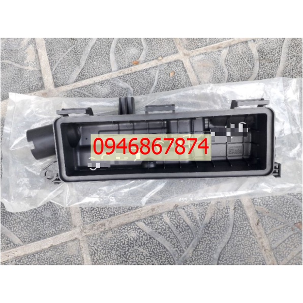 Hộp lọc gió nửa dưới lắp cho xe Hyundai i10 grand 3 máy