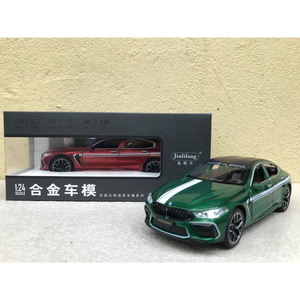 Mô hình xe BMW M800i 2023 1:24