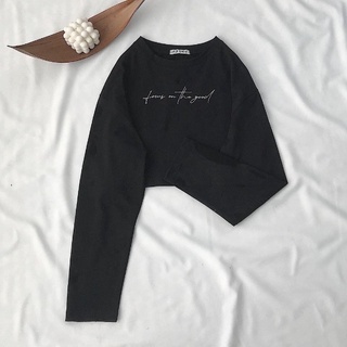 Áo Croptop Tay Dài Form Vừa JEMCLOSET Petty Phong Cách Basic Hàn Quốc Năng Động In Chữ Trước Mặt Mix Đồ Cực Xinh - 10117